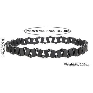 Detailweergave van de zwarte hematiet kralenarmband met afmetingen 18-19 cm en 0,6 cm breedte