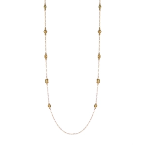 Elegante collar largo dorado con múltiples cuentas metálicas geométricas minimalistas