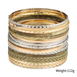 Detailweergave van de 0,3 cm metaalmix armbanden met afmetingen, gewicht en texturen