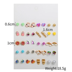 Set di 15 paia di orecchini colorati con animali e frutta con cuori e arcobaleni