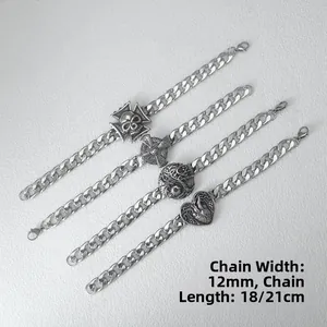 Détail de bracelets punk 12mm en acier inoxydable avec pendentifs crâne et croix argentés
