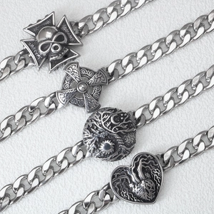 Bracelets gourmettes en acier inoxydable style punk avec breloques crâne et croix