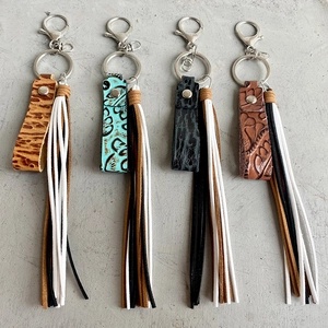 Vintage Embossed Leather Tassel Keychain For Women Men Handmade Bohemian Style Leather Bag Pendant Personalized Key Ring