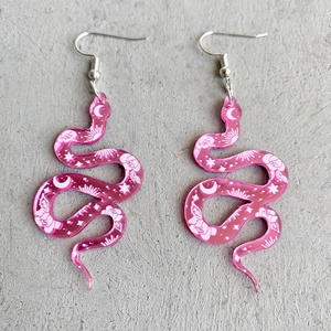 Bohemian Mystical Moon Star Pattern Acrylic Snake Dangle Earrings For Women Fashion Jewelry Accessories Pink Yellow White Drops