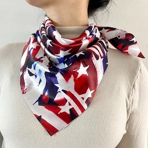 Foulard Quadrato in Raso da Donna Stampa Bandiera USA Stelle Strisce Grande Bandana Copricapo Sciarpa Collo Accessorio Festa
