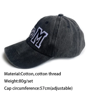Casquette de baseball délavée anthracite avec broderie Football Mom M et sangle ajustable