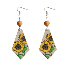 Pendientes bohemios de girasol con cuentas de madera y colgantes de flores en rombo