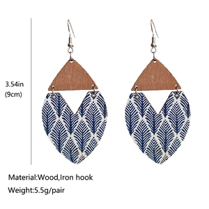 Bohemian wood and blue leaf heart-shaped earrings, 3.54-inch lightweight design