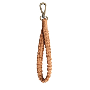 Porte-clés bohème fait main en corde tressée avec un mousqueton en métal bronze vintage