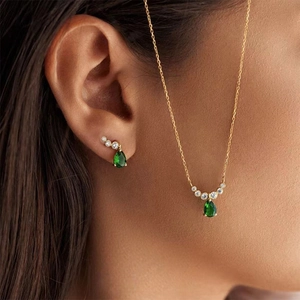Lussuosi Collana e Orecchini in Rame con Zirconia Verde a Pera Gioielli Boutique Ciondolo a Goccia d'Acqua con Strass Donna