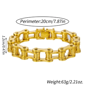 Dettaglio del bracciale a catena da moto dorata con incisione e info sulle dimensioni