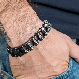 Silver and black punk motorcycle chain bracelet for men made of durable stainless steel