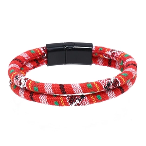 Doppellagiges Herren-Stoffarmband mit bunten Mustern und schwarzem Magnetverschluss für den Alltag