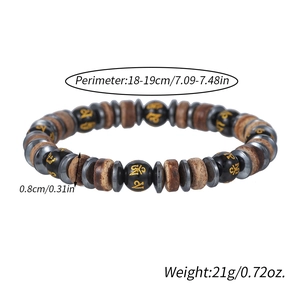 Details van 8mm etnische houten kralenarmband met gouden symbolen, 18-19cm lengte