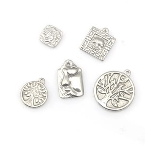 Set de 5 colgantes de acero inoxidable Árbol de la Vida y caras abstractas para joyería