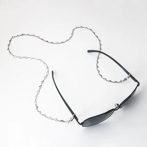 Chaîne de lunettes en acier inoxydable avec maillons et embouts antidérapants