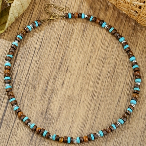 Collier bohème pour hommes avec perles turquoise, bois brun et oeil de tigre