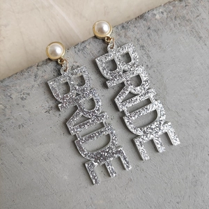 Funkelnde BRIDE-Ohrhänger mit Perlen für Hochzeiten, elegantes Design mit Silberglitzer