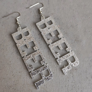 Orecchini a pendente BEER con glitter argento per donna stile festa e club