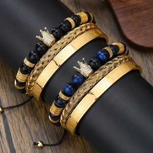 Set di bracciali da uomo con ciondolo a corona e bracciali rigidi con numeri romani