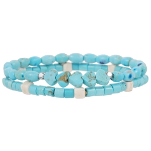 Bohemian meerlaagse turquoise kralen armbandenset met hartjes op witte achtergrond