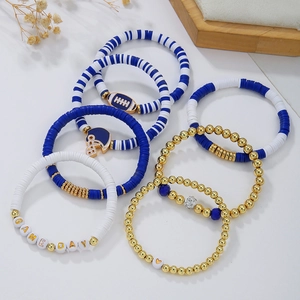 Detailansicht des 7-teiligen American Football Armband-Sets mit Game Day Anhängern