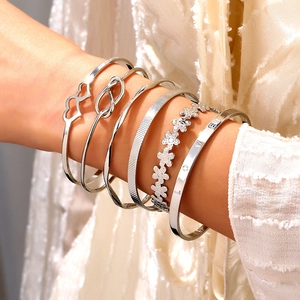 6-delige zilveren armbandenset met hart- en knoopontwerpen en LOVE gravure