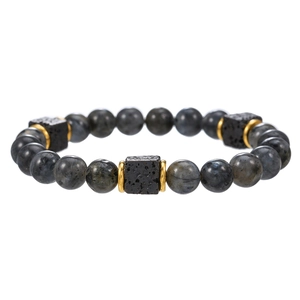 Pulsera para hombre de piedra de lava y cuentas grises con detalles dorados