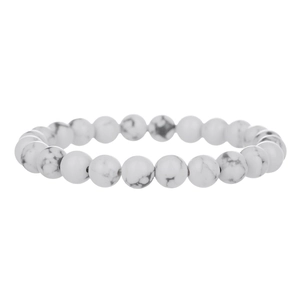 Dettaglio di perle in howlite bianca con trama marmorizzata grigia su bracciale elastico