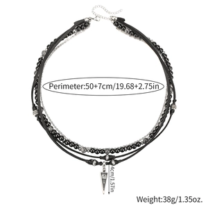 Vintage gelaagde lederen ketting met onyx kralen en gegraveerde driehoekige hanger
