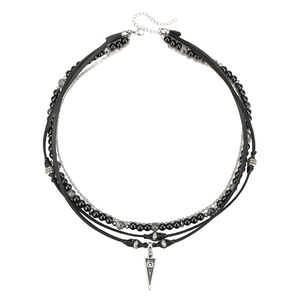 Vintage gelaagde lederen ketting met zwarte kralen en zilveren driehoekige hanger