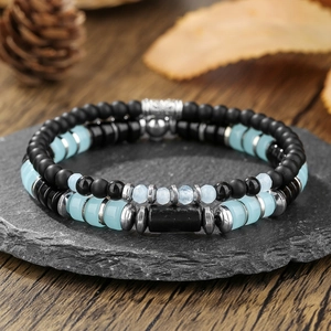 Bracciale multistrato vintage da uomo con perline di legno e turchese, finitura nero opaco
