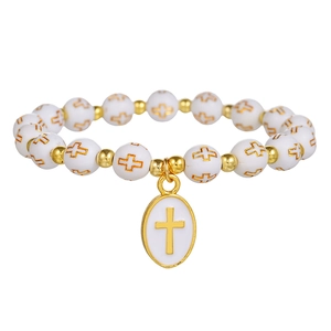 Pulsera de cuentas blancas con cruz dorada y colgante de crucifijo para oración