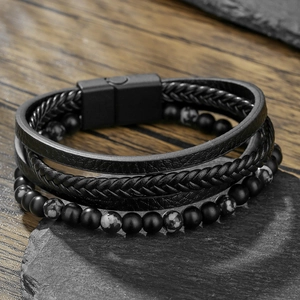 Pulsera multicapa para hombre de cuero con cuentas negras y cierre magnético