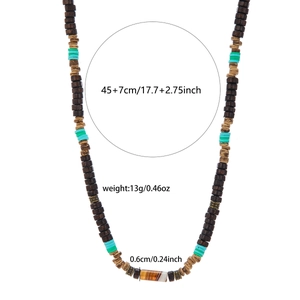 Collier bohème pour hommes en perles de bois et argile avec pierre d'agate centrale