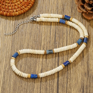Collier double rang en turquoise blanche et lapis-lazuli avec fermoir mousqueton argenté