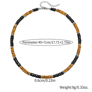 Collana bohémien da uomo in perline di legno di cocco naturale con chiusura in acciaio