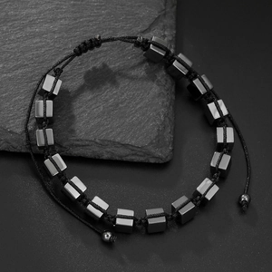Pulsera de yoga trenzada negra ajustable con cuentas de cubo de hematita pulida para hombre y mujer