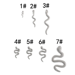 Ciondoli a forma di serpente in acciaio inossidabile per gioielli fai-da-te assortiti