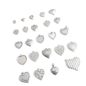 Collection de pendentifs coeur en acier inoxydable argenté avec motifs punk hip-hop gravés