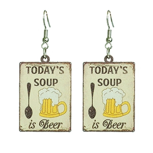 Boucles d'oreilles drôles en bois avec citation de soupe de bière et crochets en argent