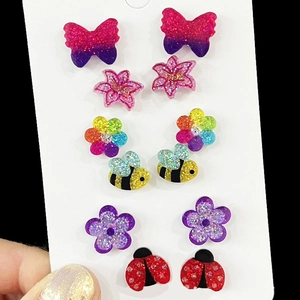 Orecchini a Bottone in Acrilico con Glitter Farfalla Ape Coccinella Forma Floreale Stile Natura Primaverile Piccoli Orecchini Donna Gioielli Regalo