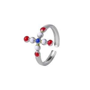 Bague ajustable argentée en forme de croix avec des points en émail rouge blanc et bleu