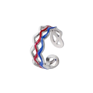 Bague ouverte vintage émaillée tricolore rouge blanc bleu avec design vague en acier