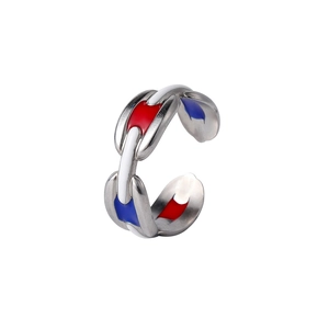 Bague chaîne réglable argentée avec détails en émail rouge, bleu et blanc moderne