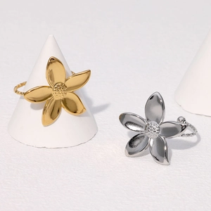 Vintage Minimalist Stainless Steel Flower Open Ring For Women 18K Gold Silver Plated Elegant Botanical Floral Finger Ring