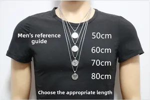 Collana con moneta d'argento che mostra quattro lunghezze di catena da 50 cm a 80 cm