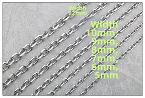 Detailansicht silberner Edelstahl-Kreuzketten in Breiten von 5mm bis 12mm im Vergleich