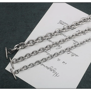 Catena punk in acciaio inossidabile argento con chiusura OT in tre diversi spessori