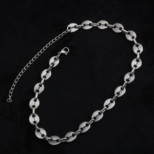 Polished silver coffee bean link necklace with lobster clasp in a punk hip hop style